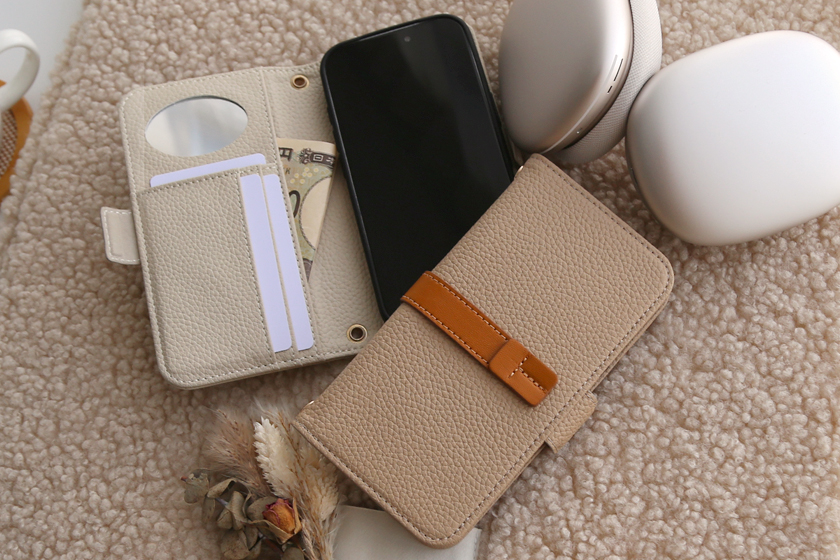 大人女子にぴったりな手帳型iPhoneケース【belty】